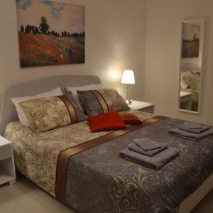 Estudio Deluxe con Cama Queen